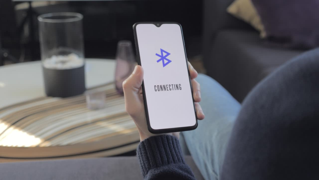 Should Bluetooth Be On Continuously